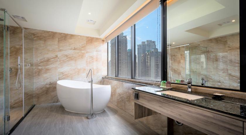 Image of Grand Deluxe Suite 3