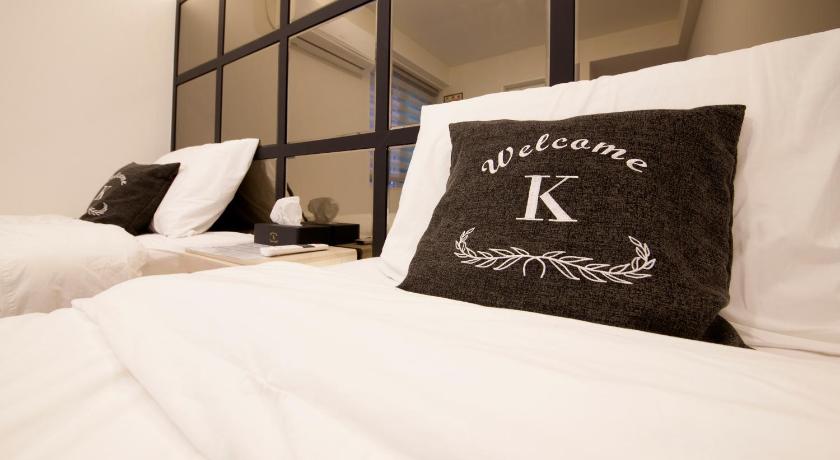 Image of Standard Twin Room 14