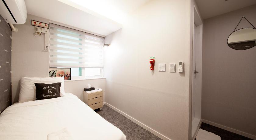 Image of Standard Single Room 10
