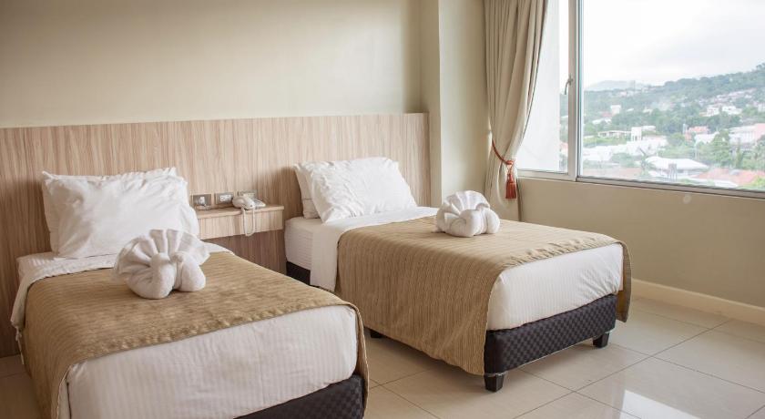 Image of Two Bedroom Deluxe 3