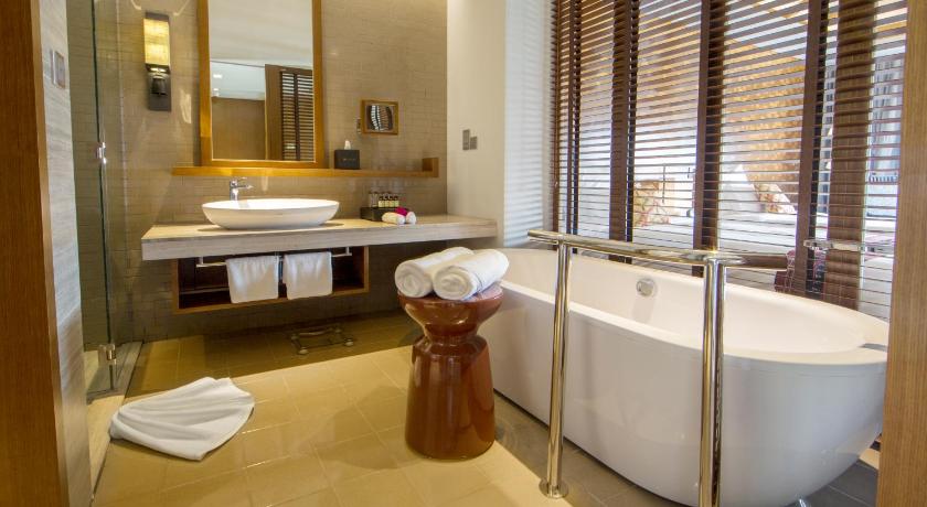 Image of Deluxe Room, 1 King Size Bed 2