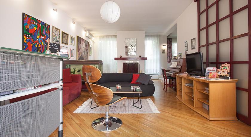 Urban Hostel &amp; Apartments — Hotel in Skopje