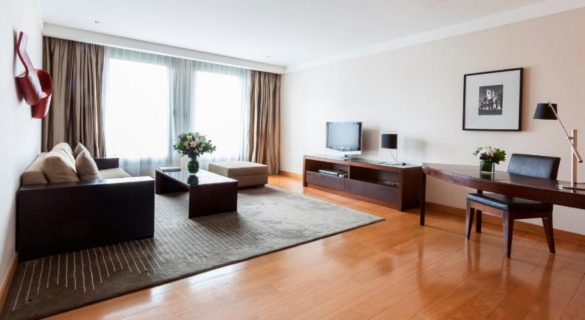 Image of Park Deluxe Suite 4
