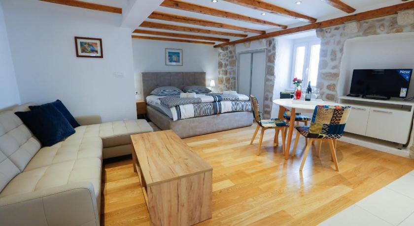 Castellum Apartments photo