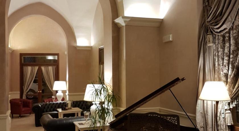 Suite Hotel Santa Chiara