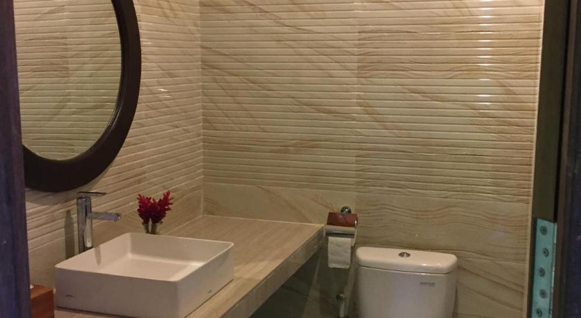 Image of Deluxe Twin Room with Sea View 2