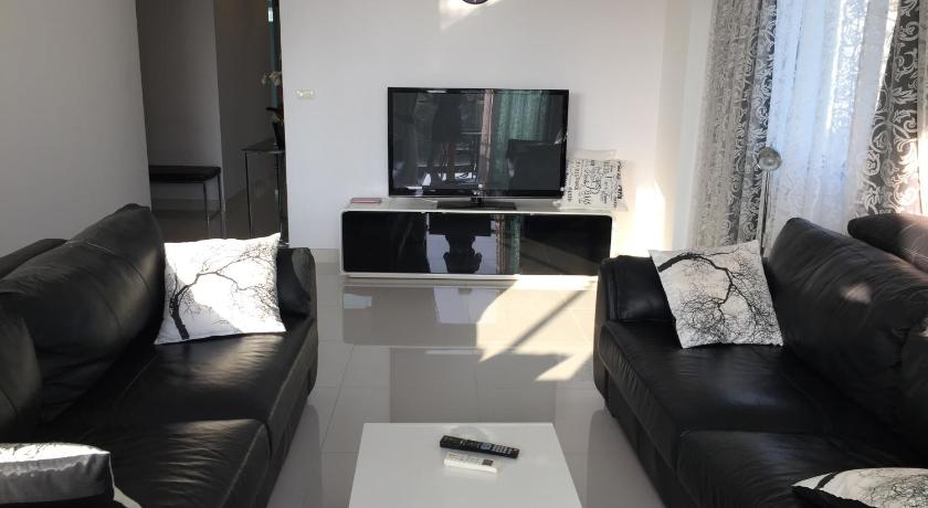 Three bedroom apartment on Pratumnak — Hotel in Pattaya