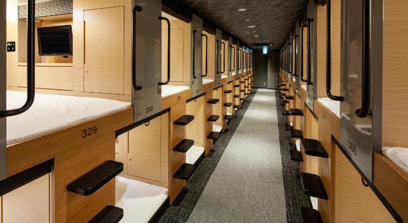 Okinawa Island Y's Cabin & Hotel Naha 2-Star Hotel exterior