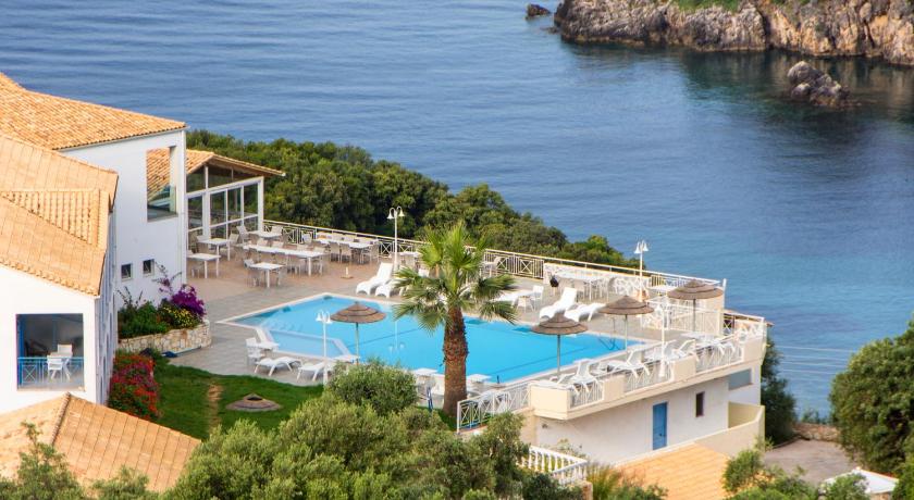 Hotel Agia Paraskevi — Hotel in Perdika
