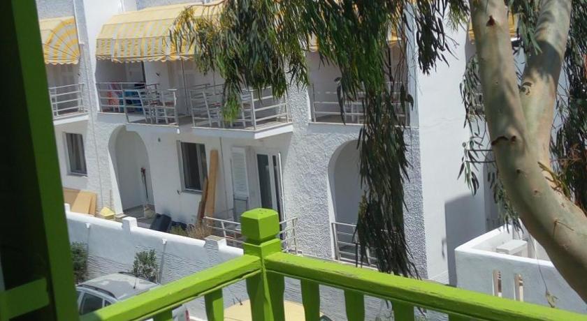 Siren Rooms and Apartments Paros photo