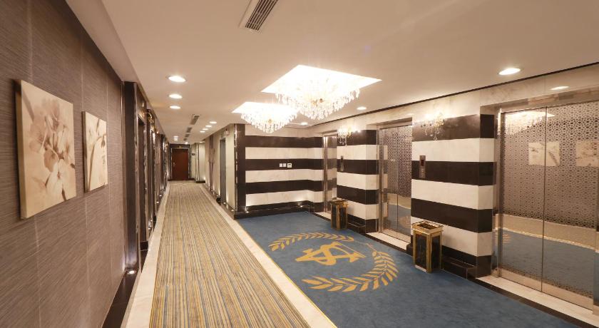 Burj Al Saif Hotel photo
