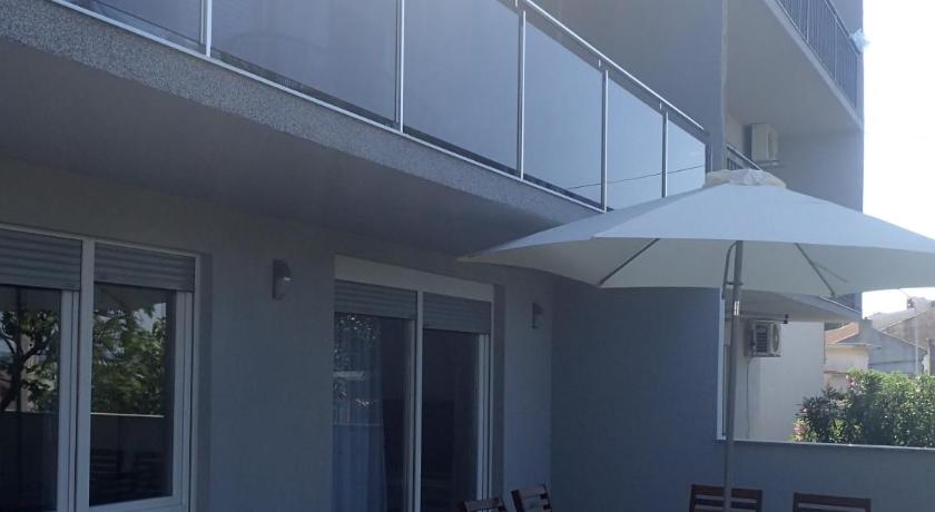 Apartments Del Mar photo