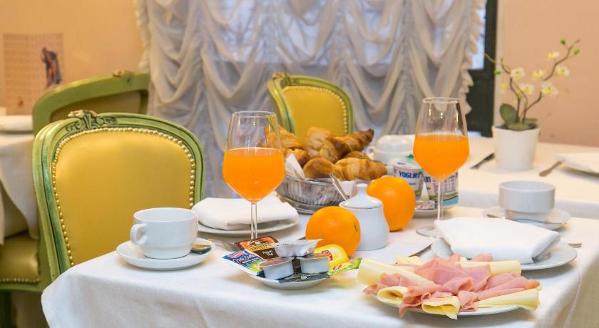 Hotel Pantalon