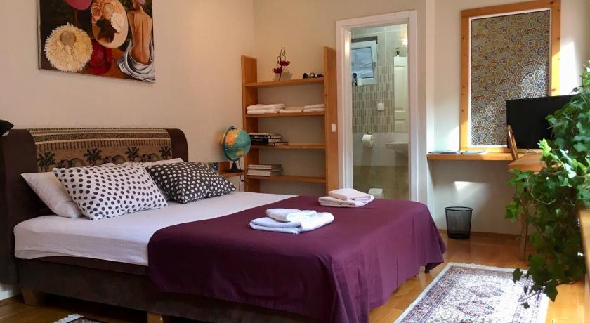ZeMoon Apartment photo
