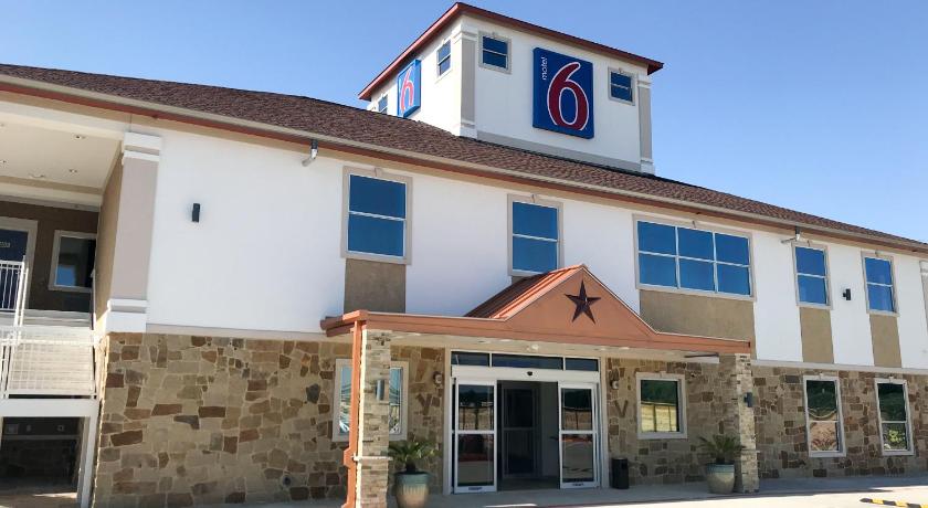 Motel 6-Houston, TX - North