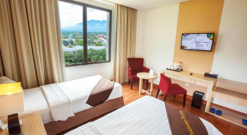 Padjadjaran Suites Resort and Convention, hotel murah di Bogor dekat Kebun Raya untuk liburn Natal 2022.