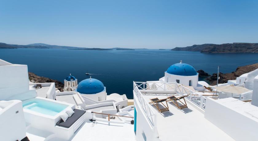 Sophia Oia View — Hotel in Santorini