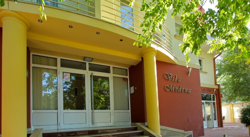 Villa Modena — Hotel in Subotica