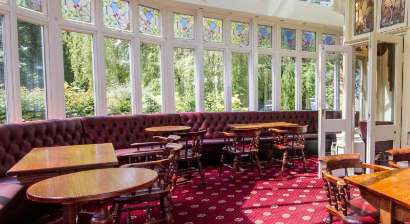 Normanhurst Hotel - image 12