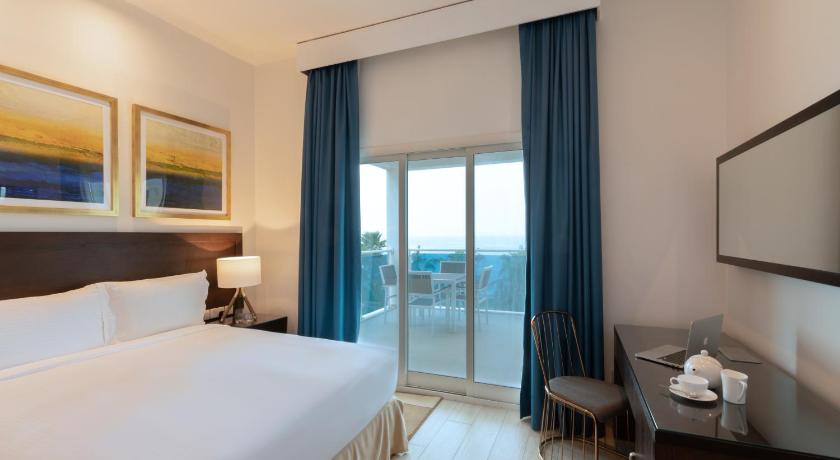 Image of Grand Suite - Ocean View & Balcony 6