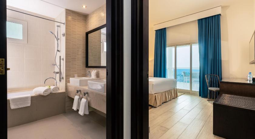 Image of Suite - Three Bedrooms, Ocean View & Balcony 2