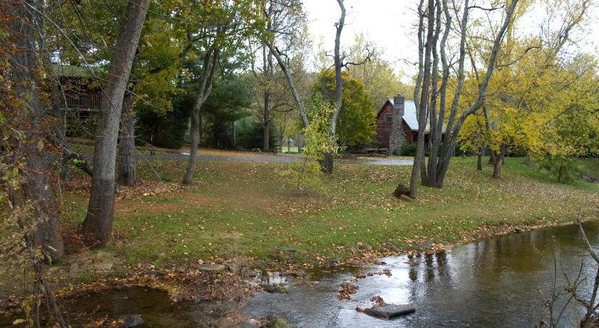 Mountain Springs Cabins photo