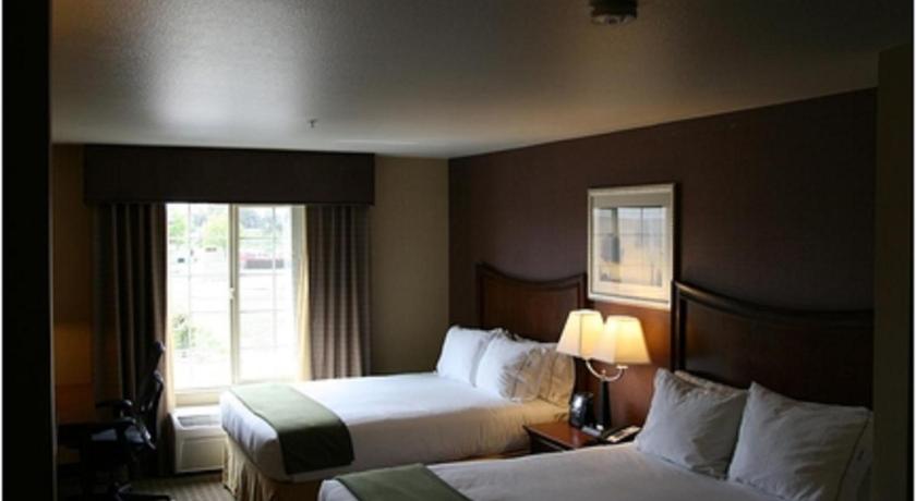 Holiday Inn Express Hotel & Suites Willows