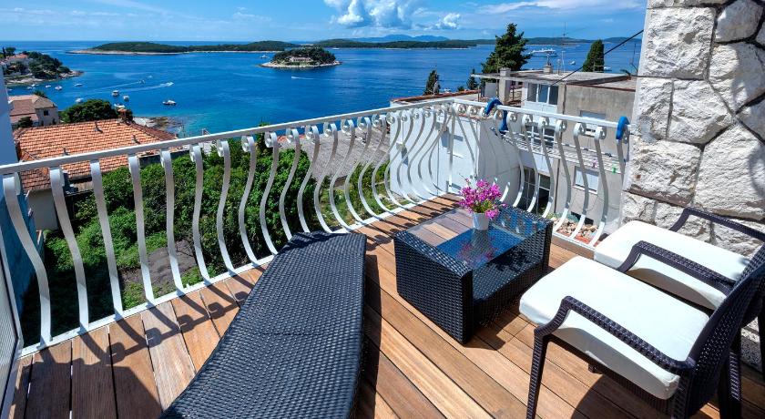 Rooms Carpe Diem Hvar — Hotel in Hvar