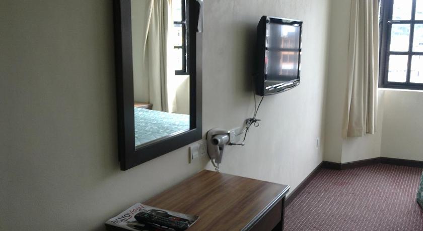 Image of Deluxe Triple Room 2