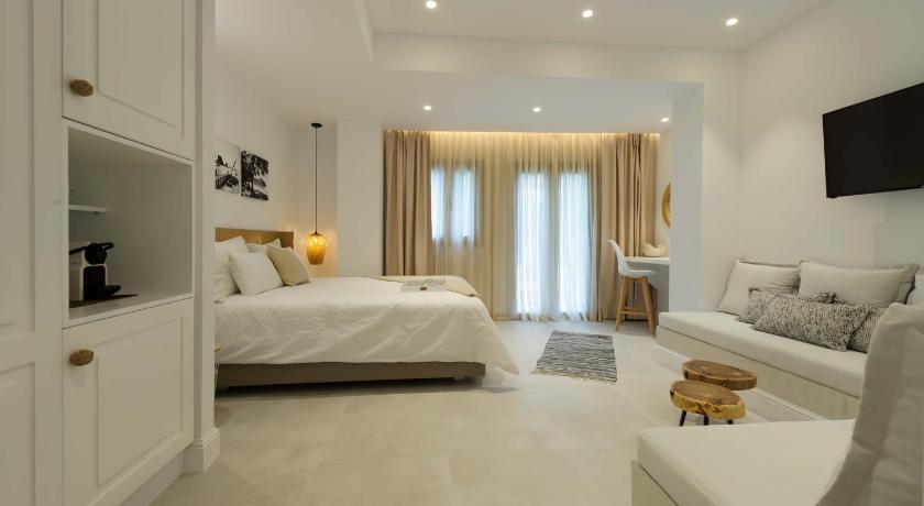 Image of One-Bedroom Suite 4