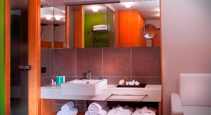 ローマ Hotel Zone 4つ星 ホテル ロビー