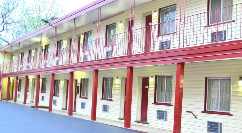 Passport Inn Niagara Falls photo