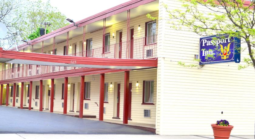 Passport Inn Niagara Falls photo