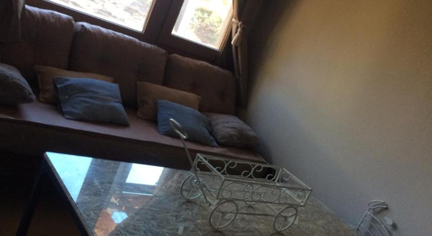 Image of Apartment 18