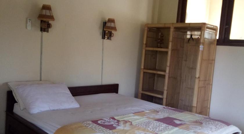 Image of Standard King Room 13