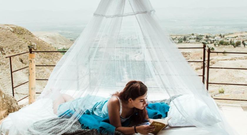 Beit Al Fannan photo