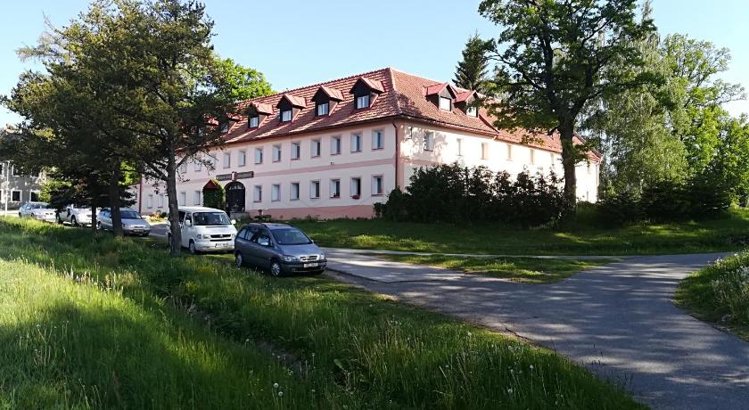 Penzion Tomy Pihlov — Hotel in Horni Plana