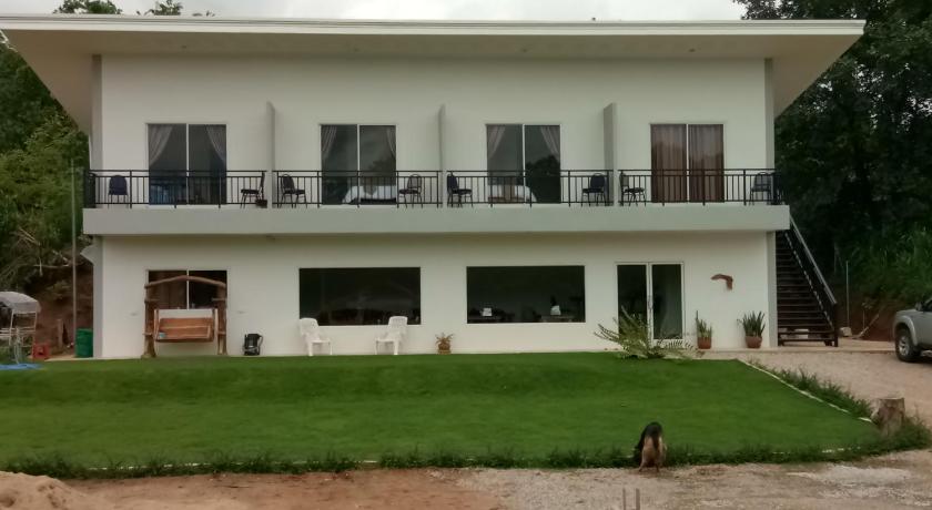 Supunnika Garden Guesthouse &amp; Restaurant — Hotel in Fang