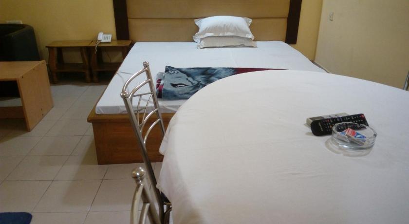 Royal Park Residential Hotel photo