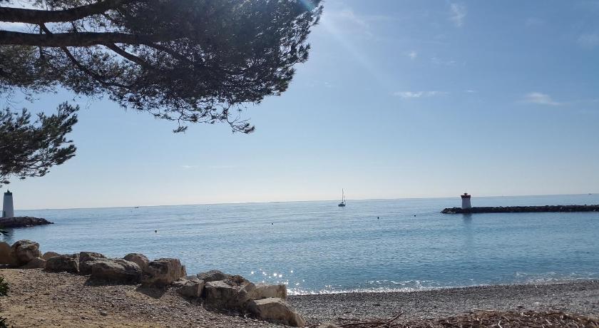 Venus - Climatise - Marina Baie des Anges photo