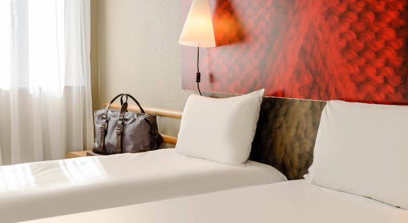 ibis Jerusalem City Center Hotel - Deals, Photos & Reviews