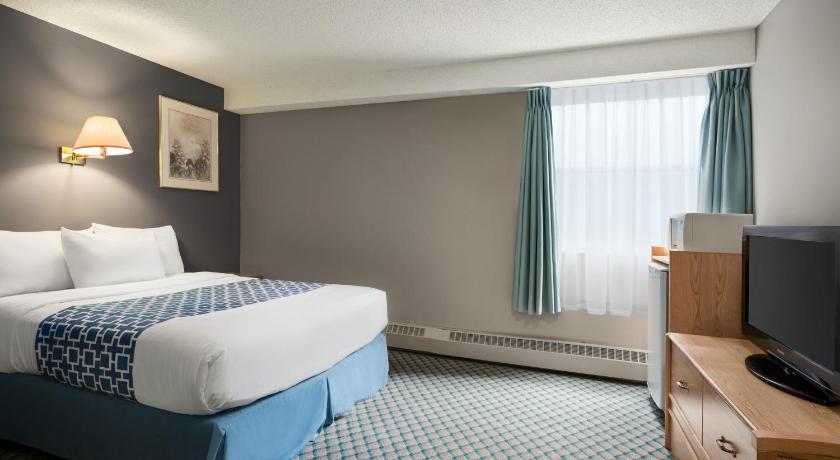 Travelodge by Wyndham Edmonton Airport