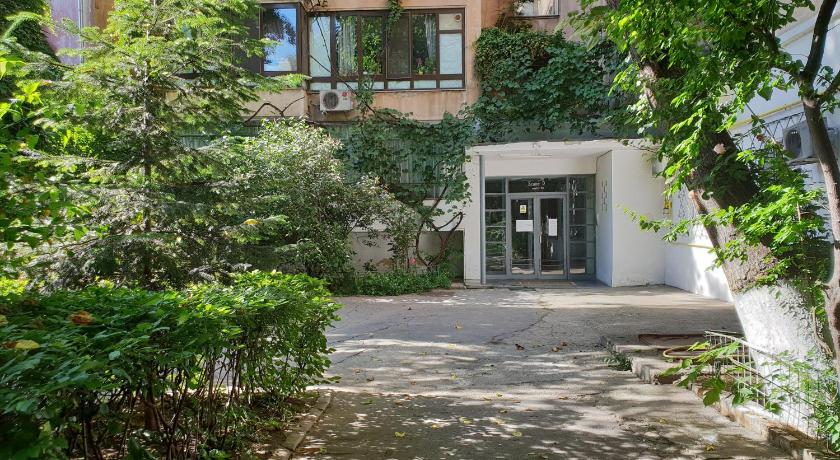 Central Luxury Flat wtTerrace Adela Accommodation - image 6