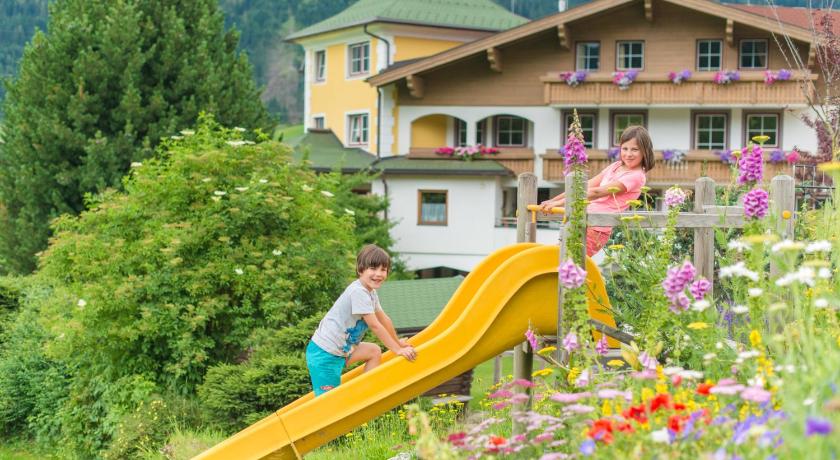 Landhotel Hubengut Bed and Breakfast — Hotel in Radstadt