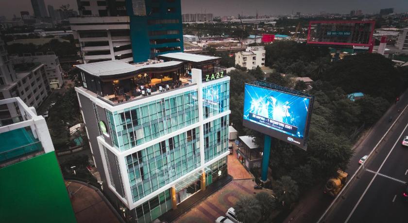 Zazz Urban Bangkok photo