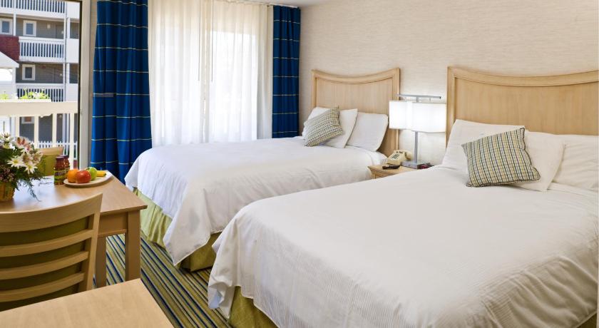 Deluxe Room with Two Double Beds with Ocean View
