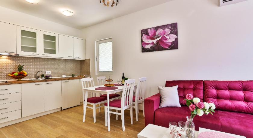 Apartments Royal Lux