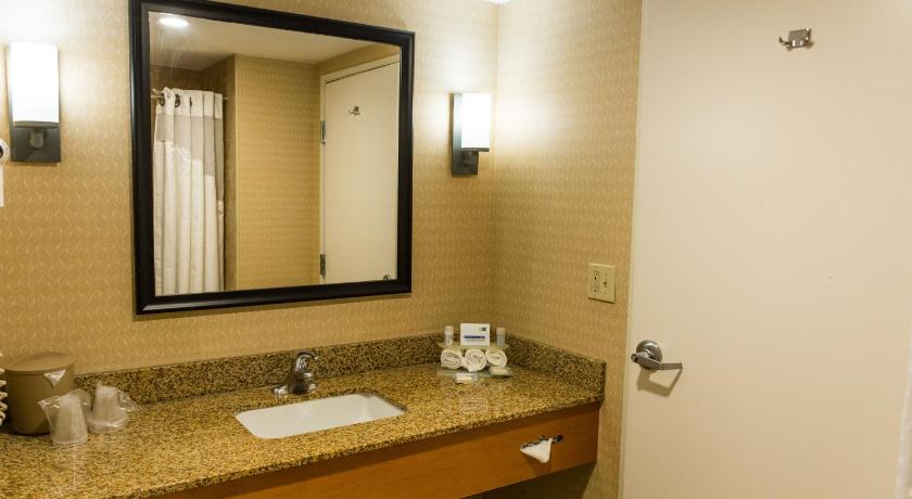 Holiday Inn Express Saltillo Zona Aeropuerto