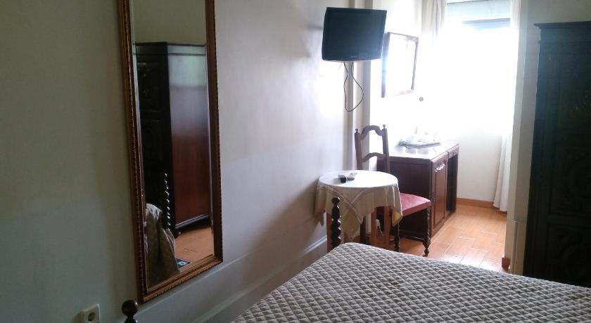 ダブルルーム　ガーデンビュー (Double Room with Garden View)の画像 7
