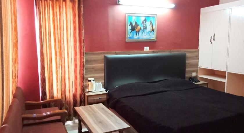 Hotel Shikhar & Restaurant